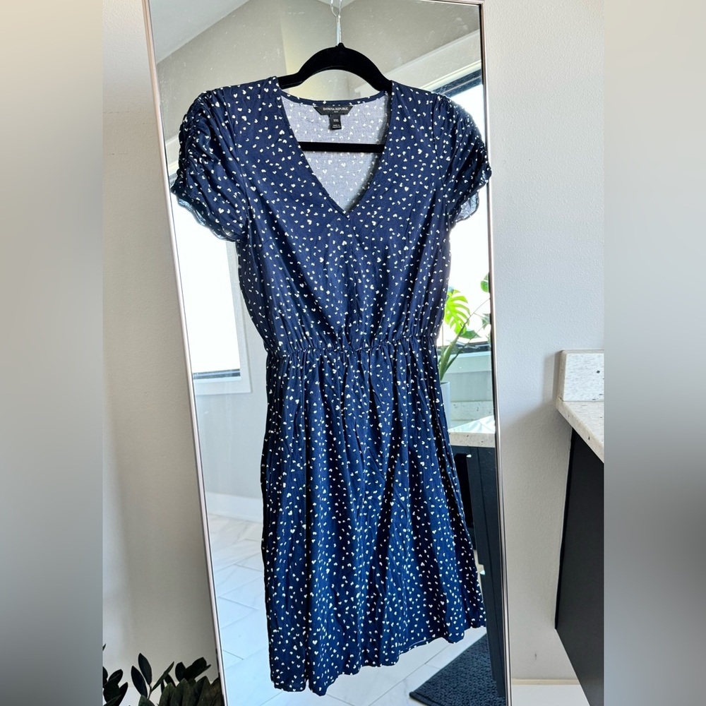 Banana Republic Factory puff sleeve fit and flare navy white heart print dress
